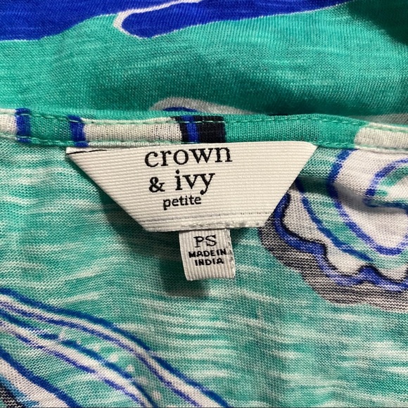 Crown & Ivy Blue Green Paisley V Neck Top - Picture 4 of 5